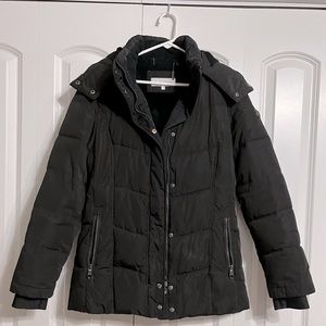 Calvin Klein black Puffer Coat with thumb holes! Size small. Very warm!